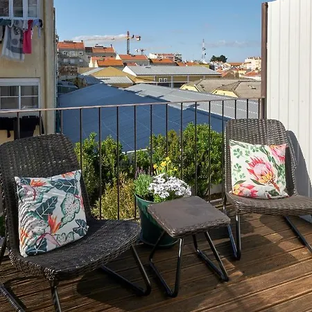 Apartment Retiro Da Graca: Stylish Sunny Apt With A Balcony *